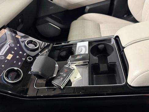 Used 2023 Land Rover Range Rover Velar HST image 15