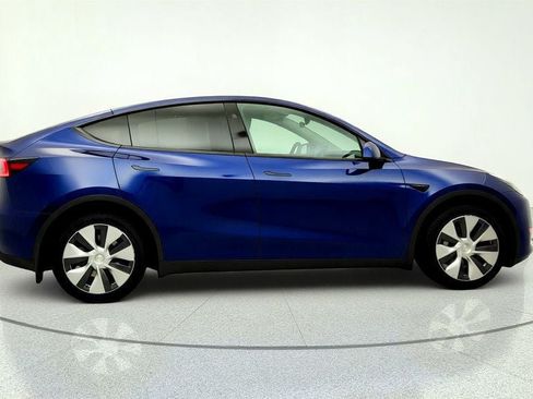 Used 2023 Tesla Model Y Long Range AWD/4WD image 4
