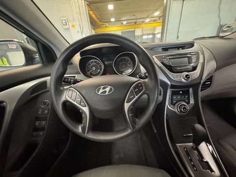 Used 2013 Hyundai Elantra GLS w/ Preferred Pkg FWD image 33