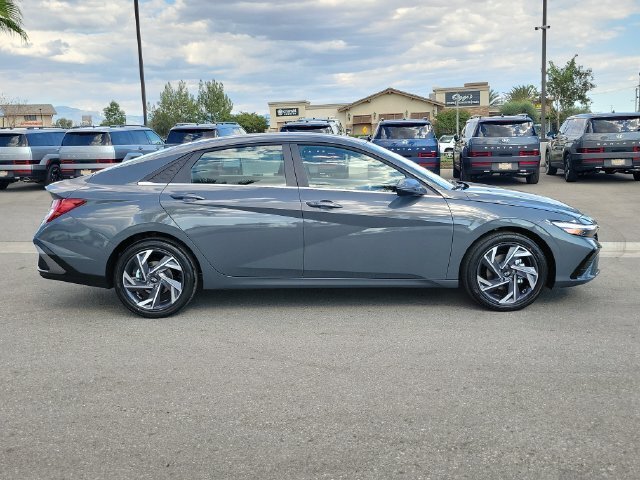 New 2026 Hyundai Elantra Limited FWD image 33