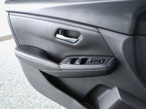 Used 2024 Nissan Sentra SV FWD image 21