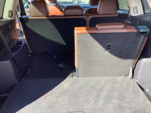 Used 2021 Volkswagen Atlas SE w/ Panoramic Sunroof Package image 36