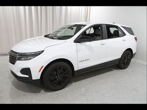Used 2023 Chevrolet Equinox LS w/ Midnight Edition image 3