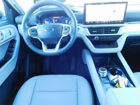 New 2026 Ford Explorer Active w/ Active Comfort Package image 16