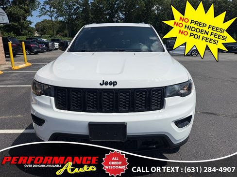 Used 2019 Jeep Grand Cherokee Laredo AWD/4WD image 7