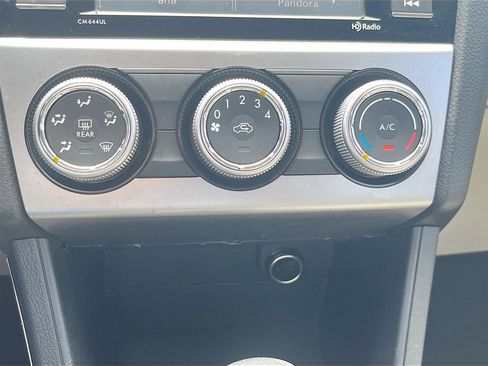 Used 2015 Subaru Impreza 2.0i Premium image 15