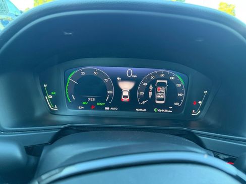 Used 2023 Honda Accord Touring image 18