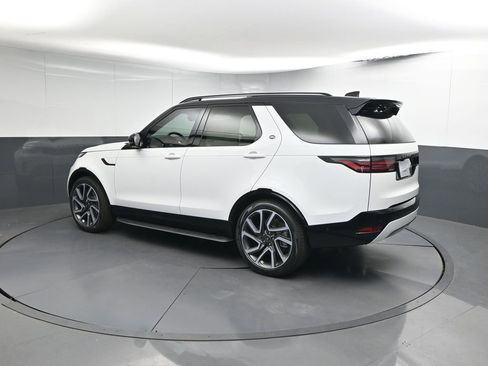 New 2025 Land Rover Discovery Dynamic SE AWD/4WD image 3