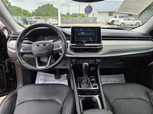 Used 2022 Jeep Compass Limited AWD/4WD image 12