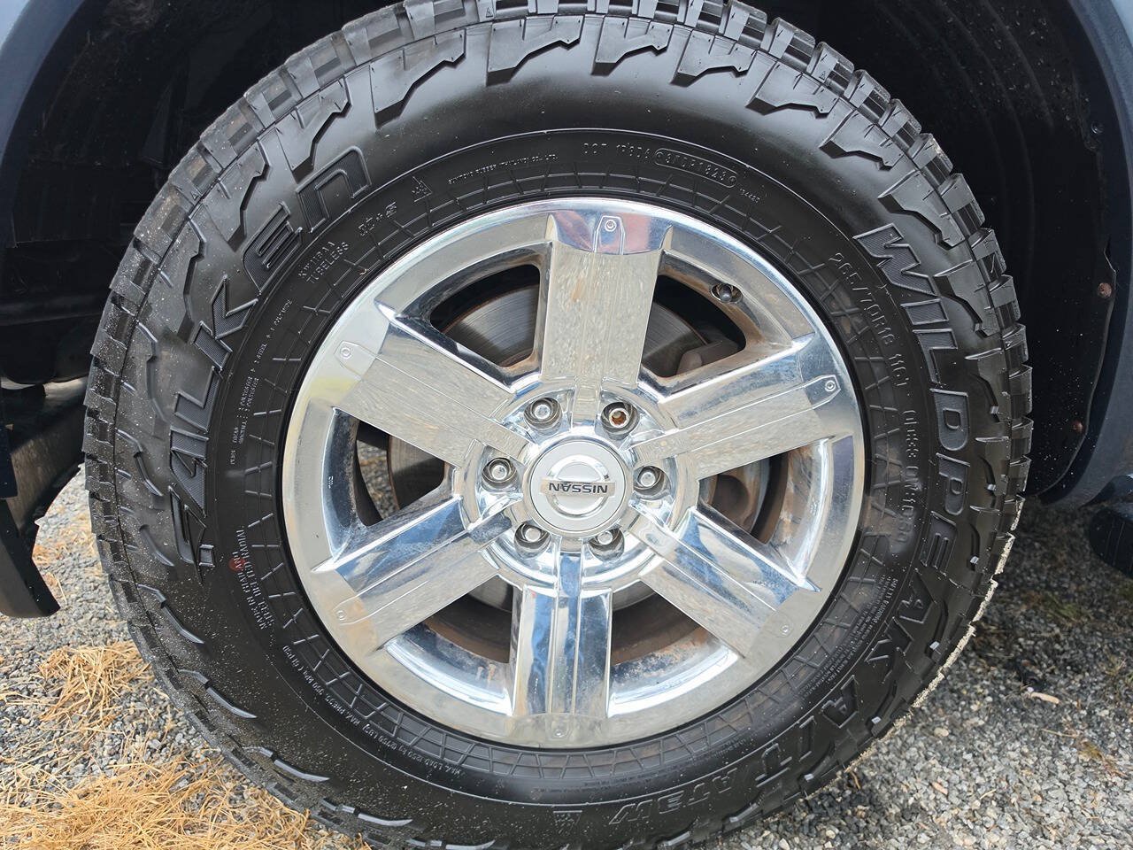 Used 2015 Nissan Titan SV RWD image 39