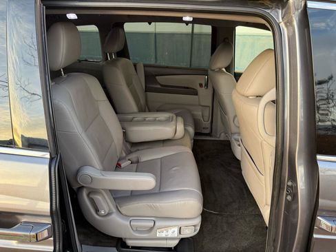 Used 2014 Honda Odyssey Touring image 29