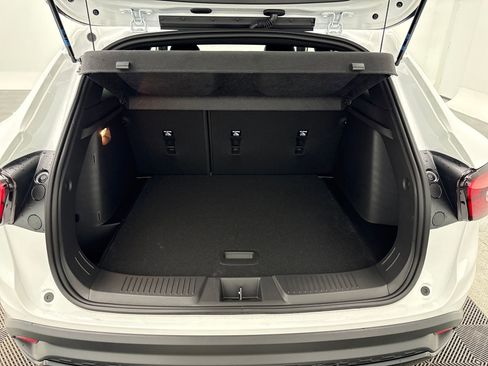 New 2025 Chevrolet Trax RS image 24