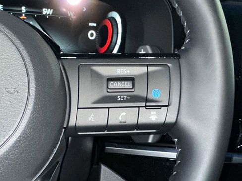 New 2025 Nissan Pathfinder Platinum image 39