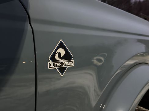 Used 2023 Ford Bronco Outer Banks image 33