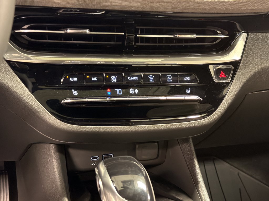 New 2026 Buick Envista Sport Touring FWD image 35