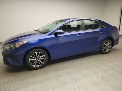 Used 2022 Kia Forte LXS FWD image 2
