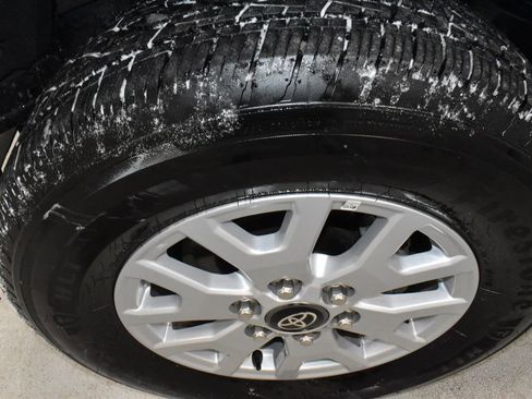 Used 2024 Toyota Tacoma SR5 image 9