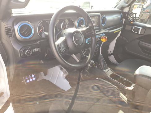 Used 2022 Jeep Wrangler Sport AWD/4WD image 11