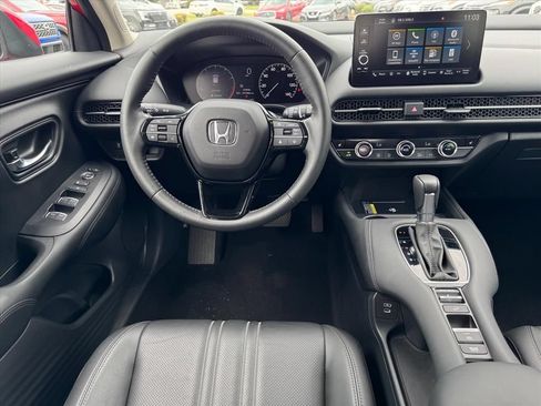Used 2024 Honda HR-V EX-L image 11