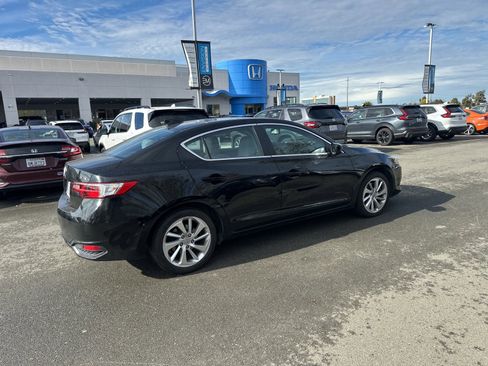 Used 2016 Acura ILX image 3