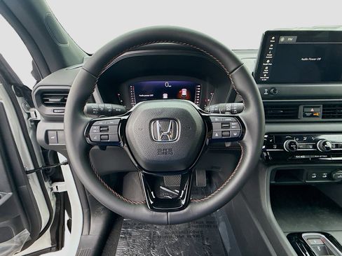 New 2026 Honda Pilot Sport image 10