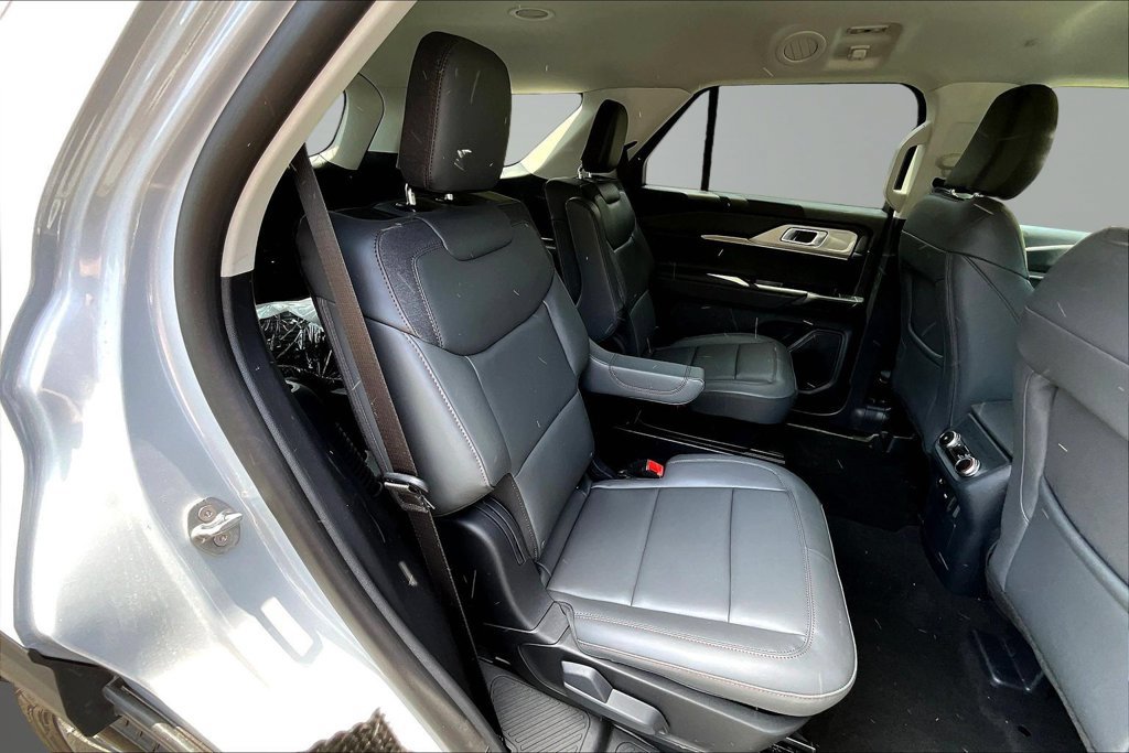 New 2026 Ford Explorer Active w/ Active Comfort Package AWD/4WD image 9