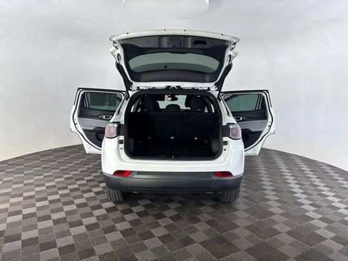 Used 2023 Jeep Compass Sport AWD/4WD image 15