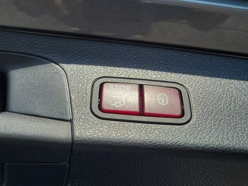 Used 2022 Mercedes-Benz GLS 450 4MATIC image 9