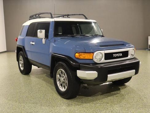 Used 2012 Toyota FJ Cruiser 2WD w/ Convenience Pkg image 1