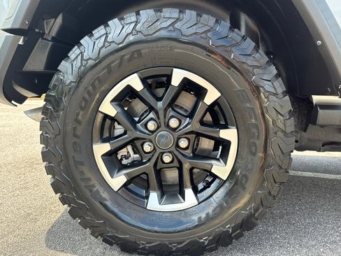 Used 2024 Jeep Wrangler Unlimited Rubicon 4xe AWD/4WD image 18