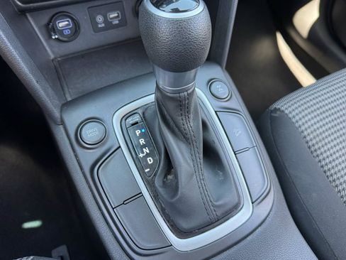 Used 2019 Hyundai Kona SE AWD/4WD image 29