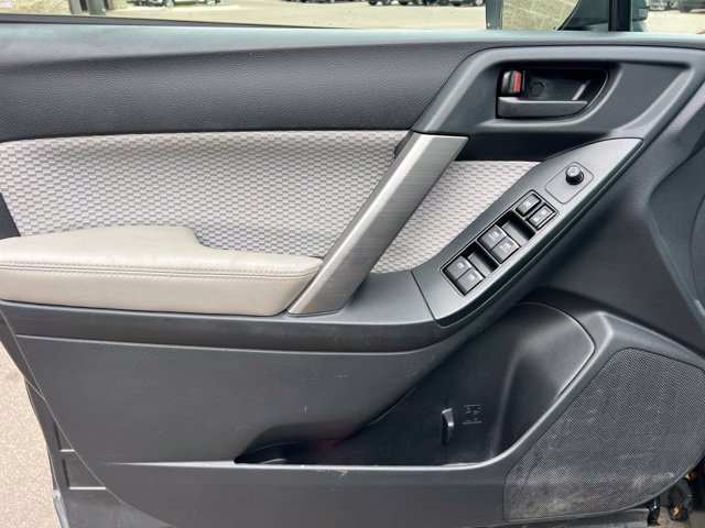 Used 2017 Subaru Forester 2.5i Premium w/ All-Weather Package AWD/4WD image 18