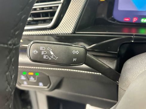 Used 2025 Volkswagen Atlas Cross Sport SEL R-Line AWD/4WD image 36