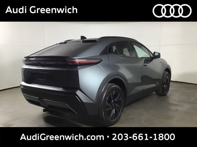 Used 2026 Toyota C-HR AWD/4WD image 7