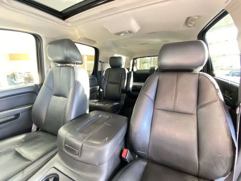 Used 2013 Chevrolet Suburban LT w/ Suspension Package, Off-Road AWD/4WD image 14