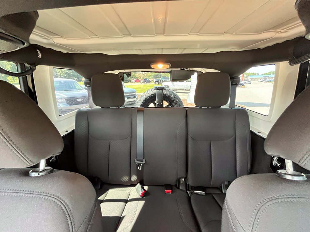 Used 2018 Jeep Wrangler Unlimited Sport S AWD/4WD image 10