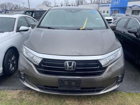 Used 2023 Honda Odyssey EX-L image 2