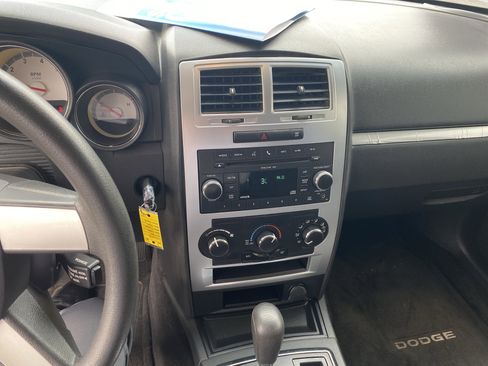 Used 2010 Dodge Charger SXT image 13