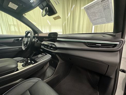 Certified 2025 Buick Enclave Sport Touring image 17