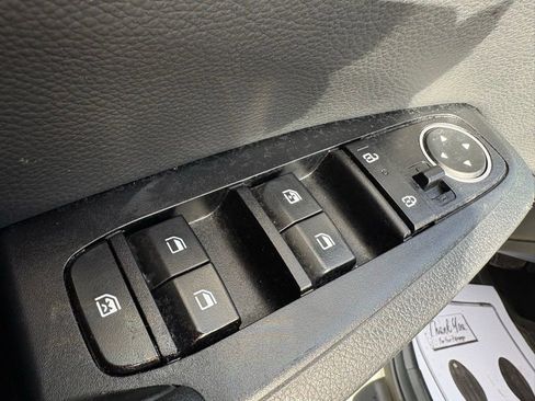 Used 2025 Kia Seltos EX image 24