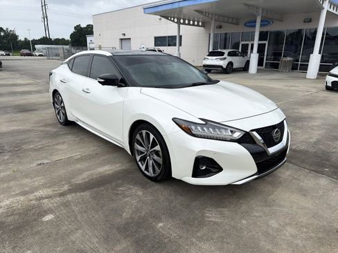 Used 2020 Nissan Maxima Platinum w/ Sport Mat Group FWD image 3