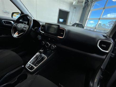 Used 2020 Hyundai Venue SEL w/ Convenience + Premium Package image 30