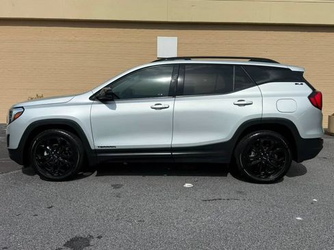 Used 2021 GMC Terrain SLE w/ Elevation Edition FWD image 4