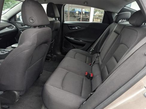 Used 2025 Chevrolet Malibu LT FWD image 36