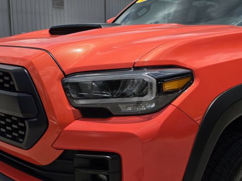 Used 2023 Toyota Tacoma TRD Pro AWD/4WD image 7