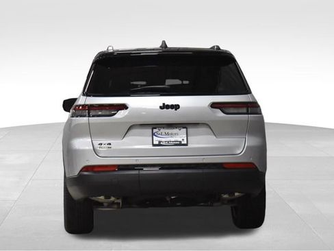 New 2025 Jeep Grand Cherokee L Limited w/ Trailer Tow Package image 8
