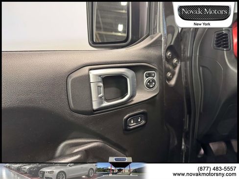 Used 2022 Jeep Gladiator Rubicon image 13