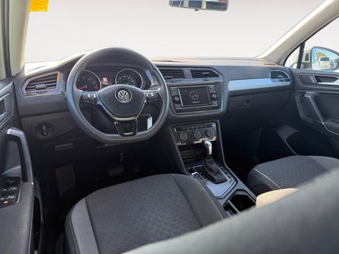 Used 2020 Volkswagen Tiguan S image 15