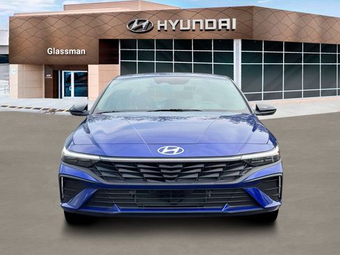 New 2025 Hyundai Elantra SEL image 12