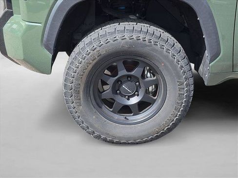 Used 2022 Toyota Tundra SR5 w/ TRD Off-Road Premium Package AWD/4WD image 9